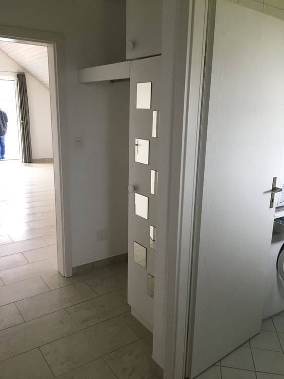 Helle 3.5-Zimmer-Dachwohnung mit Südbalkon & viel Charme 9
