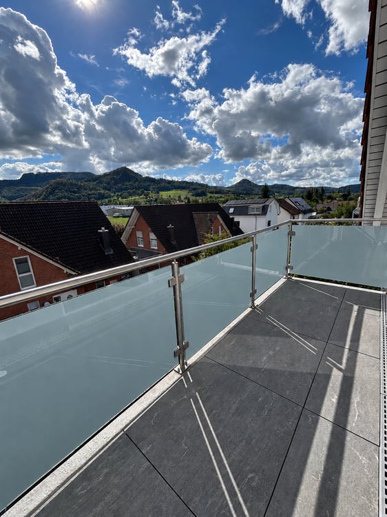 Helle 3.5-Zimmer-Dachwohnung mit Südbalkon & viel Charme
