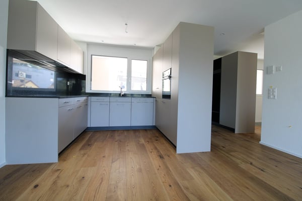 Moderne 2.5-Zimmer-Wohnung mit herrlichem Ausblick 4