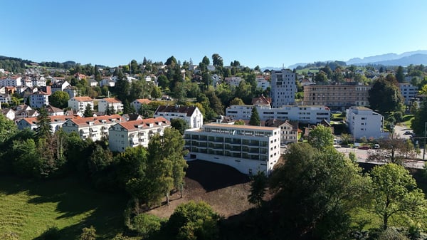 Moderne 2.5-Zimmer-Wohnung mit herrlichem Ausblick 10