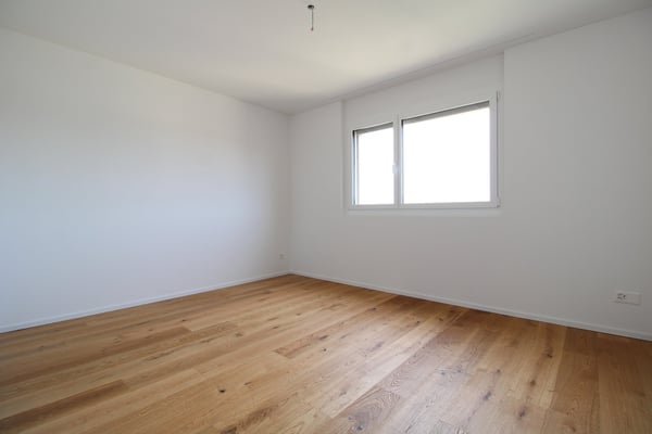 Moderne 4.5-Zimmerwohnung mit zwei Bädern und gemütlichem Sitzplatz 6