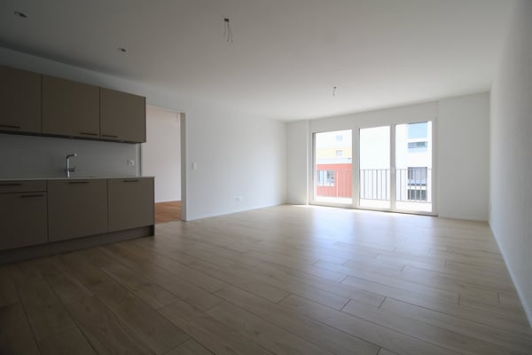 Moderne 4.5-Zimmerwohnung mit zwei Bädern und gemütlichem Sitzplatz 3
