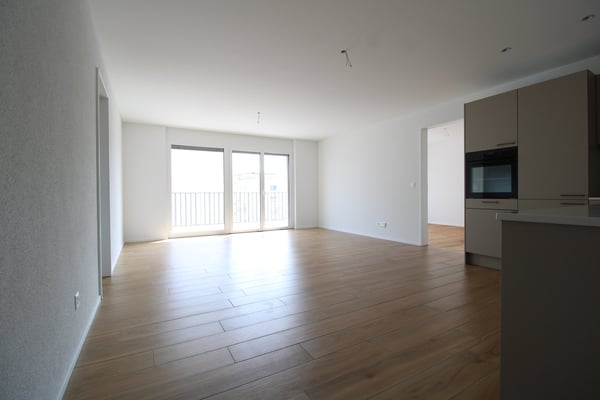 Moderne 3.5-Zimmer-Wohnung mit grosszügigem Balkon in Niederuzwil