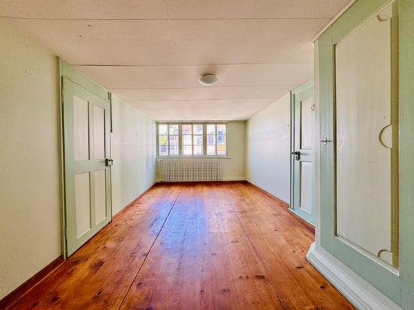 Schöne grosszügige Altbau Maisonette Wohnung im Landhausstil 10