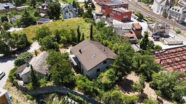 Villa avec terrain à bâtir et grange – Quartier Plantzette, Sierre 7