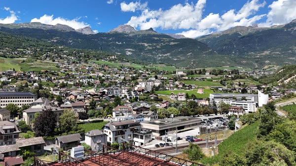 Villa avec terrain à bâtir et grange – Quartier Plantzette, Sierre 13
