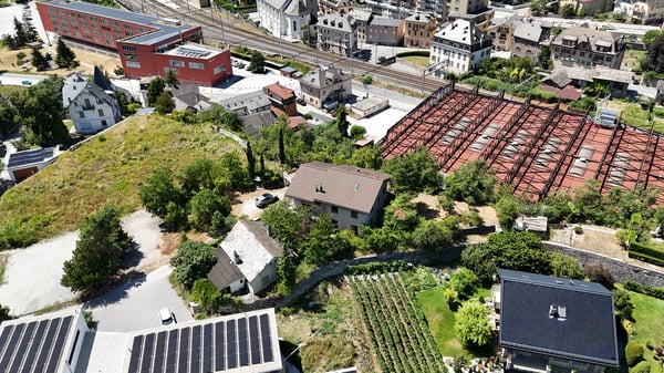 Villa avec terrain à bâtir et grange – Quartier Plantzette, Sierre 9