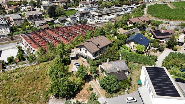 Villa avec terrain à bâtir et grange – Quartier Plantzette, Sierre 8