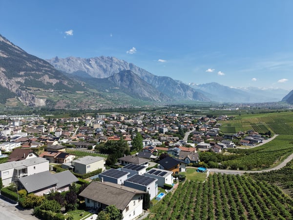 Maison familiale moderne de 5.5 pièces à Saxon – Vue panoramique sur les montagnes 18