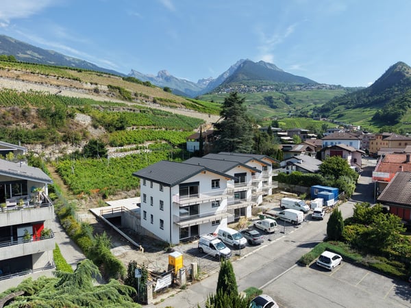 Appartement neuf de 4,5 pièces avec vue panoramique à Conthey 1