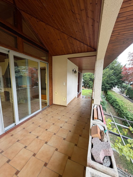 Villa à Saillon – beaux volumes et potentiel de modernisation 37
