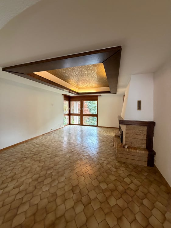 Villa à Saillon – beaux volumes et potentiel de modernisation 31