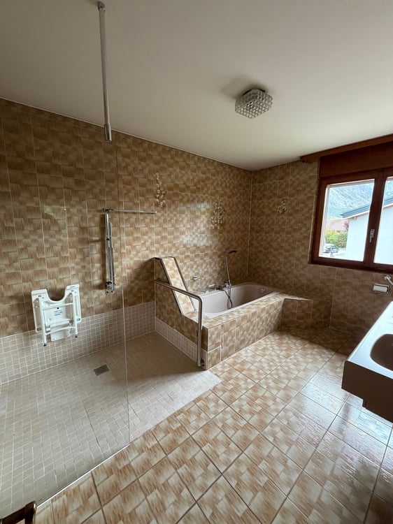 Villa à Saillon – beaux volumes et potentiel de modernisation 25