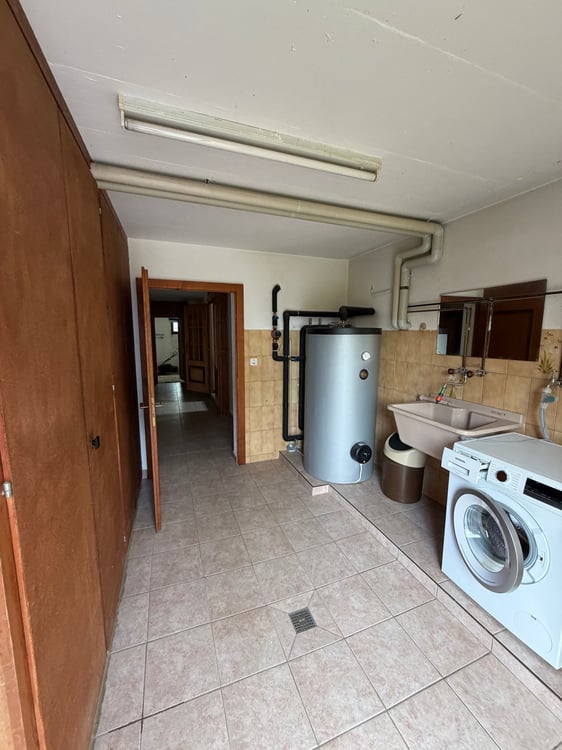 Villa à Saillon – beaux volumes et potentiel de modernisation 40