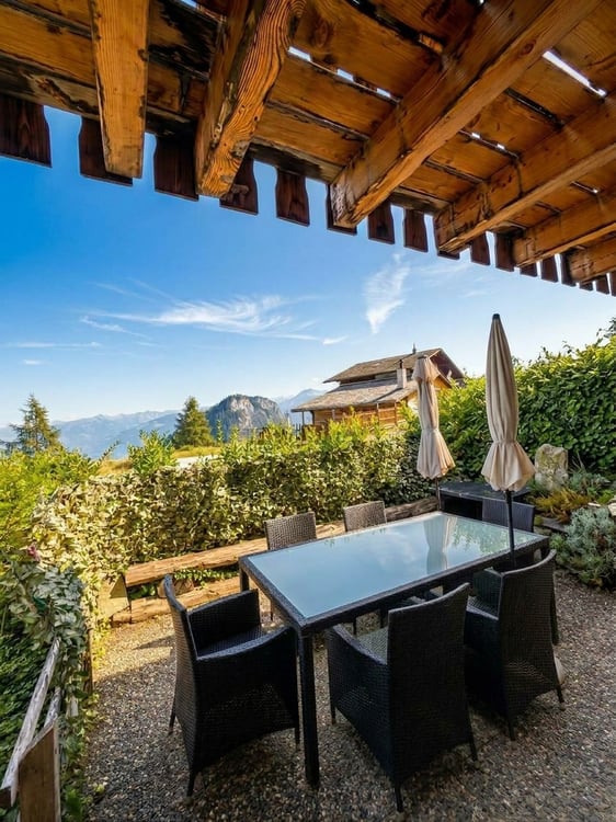 Chalet chaleureux de 4,5 pièces avec vue et garage à Chamoson 7