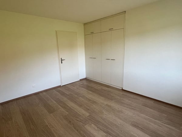 Die attraktive und schön renovierte 1-Zimmerwohnung in Sagogn 9