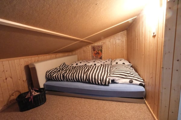 Eine Wohlfühl-Wohnung in Obersaxen Misanenga 8