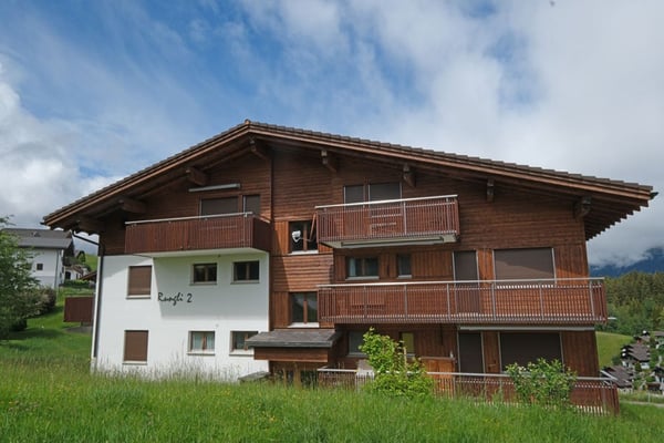 Eine Wohlfühl-Wohnung in Obersaxen Misanenga 1