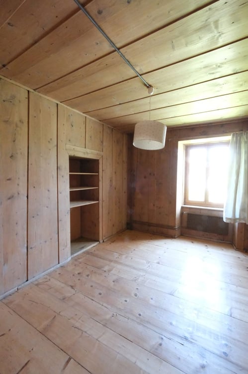 Das grosse Dreifamilienhaus in Schluein bei Ilanz/Glion 5