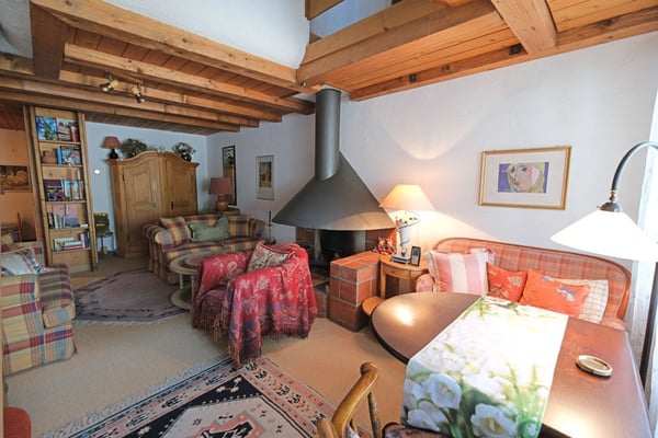 Eine 2.5-Zimmer-Wohnung mit Galerie an bester Lage in Laax 3