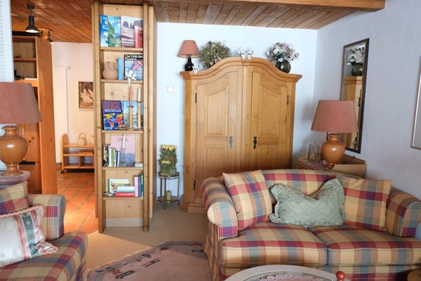 Eine 2.5-Zimmer-Wohnung mit Galerie an bester Lage in Laax 4