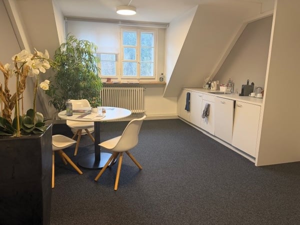 Therapie Raum in Praxis Gemeinschaft und Büroraum im CoWorking zu vermieten 4