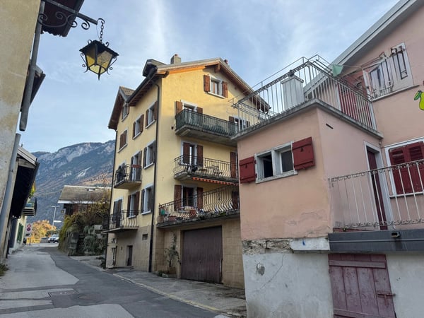 À vendre – Bien avec fort potentiel à Sierre 2