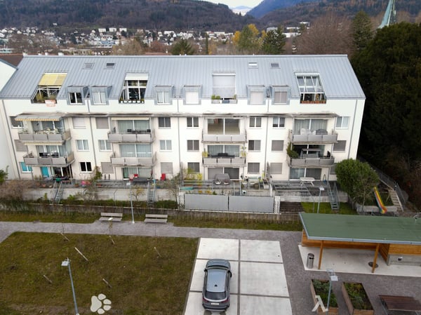 Moderne 4.5-Zimmer-Wohnung mit Jurablick in Biel 1