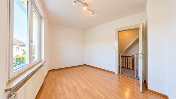 Doppelhaushälfte mit grossem Garten – Raum für Ihre Wohnideen in Biberist 10