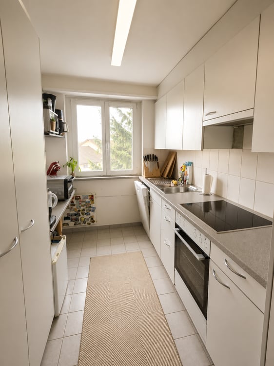 In unmittelbarer Zentrumsnähe, geräumiger Grundriss mit gemütlichem Balkon! 2