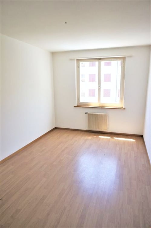 Grosszügige und helle Wohnung an ruhiger Lage! 6