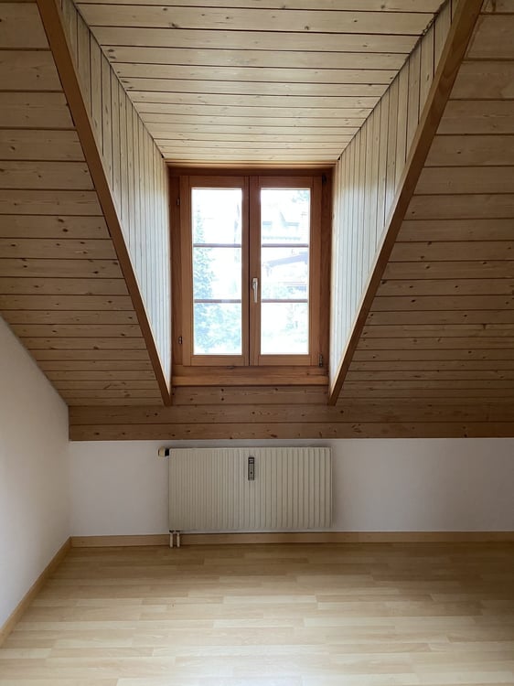 Stilvolle Dachwohnung mit Balkon und grosser Galerie! 4