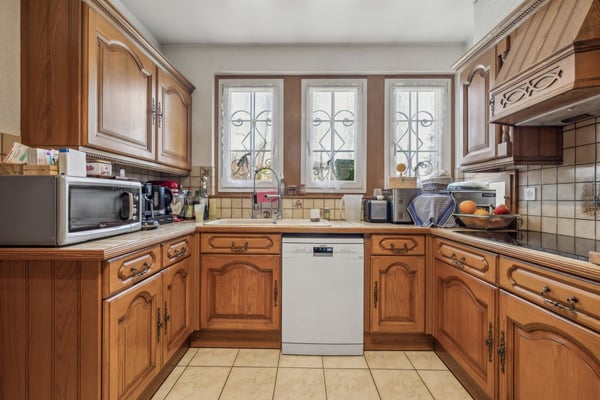 Exclusivité - VIAGER OCCUPÉ SANS RENTE - MAGNIFIQUE VILLA  AVEC PISCINE 5