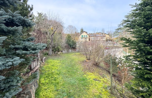 Maison mitoyenne avec viager occupé 5 ans et terrain annexe constructible 4