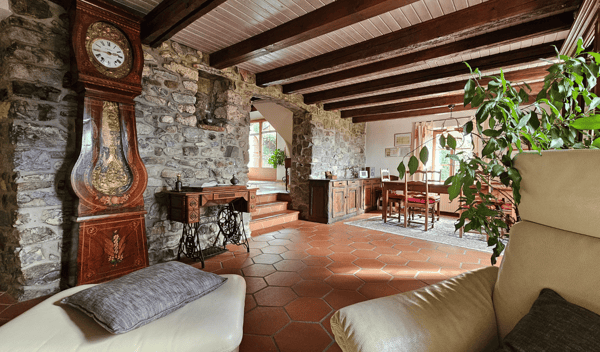 Maison de charme à Brent avec une magnifique vue sur le lac Léman 5