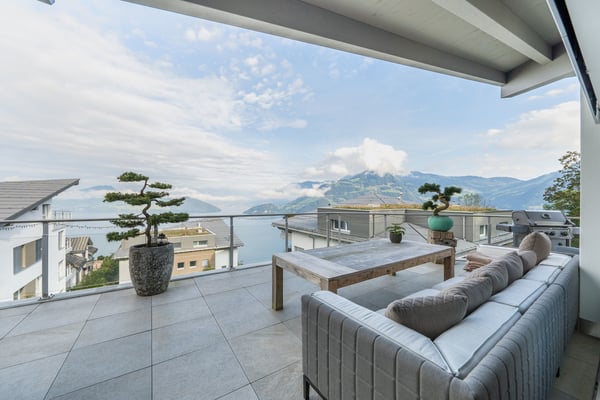 Attikawohnung mit Panorama und Stil 1