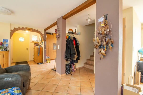 5.5-Zimmer-Doppeleinfamilienhaushälfte mit ausgebautem Dachstock und Aussicht 7