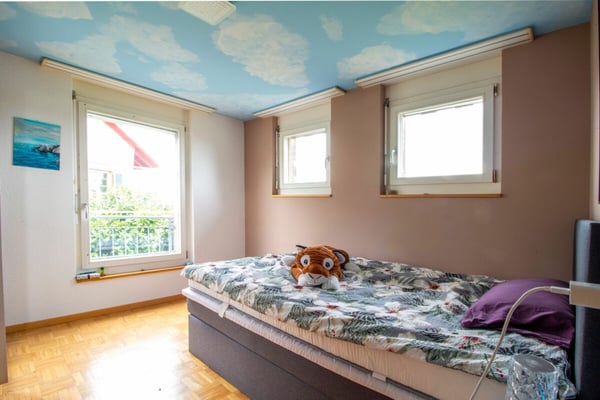 5.5-Zimmer-Doppeleinfamilienhaushälfte mit ausgebautem Dachstock und Aussicht 15