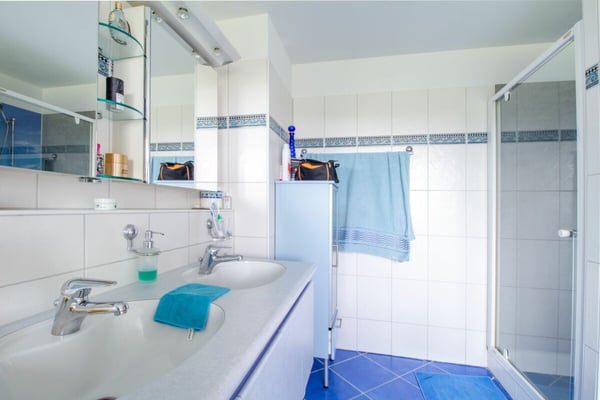 5.5-Zimmer-Doppeleinfamilienhaushälfte mit ausgebautem Dachstock und Aussicht 12