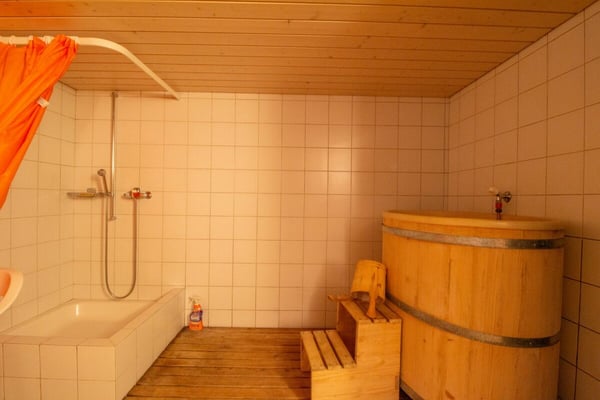 Saniertes und familienfreundliches 5.5 Zimmer Reihen Einfamilienhaus 28
