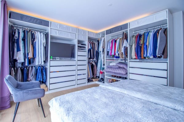 Moderne und helle 3.5-Zimmer- Gartenwohnung im steuergünstigen Winkel 14