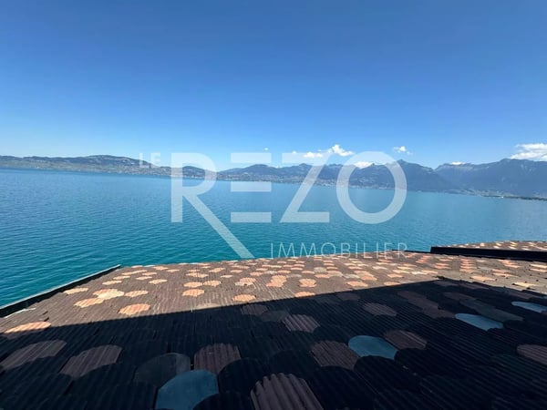 Bel appartement en attique avec accès direct au Lac Léman ? Rénové avec goût 3