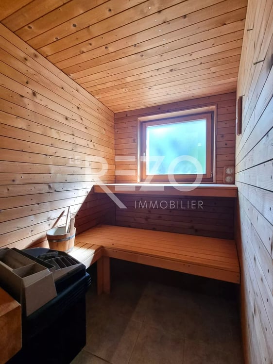Architect-designed villa with swimming pool and sauna - Fully 12