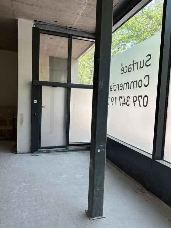 A vendre local commercial en plein coeur de Sion 9