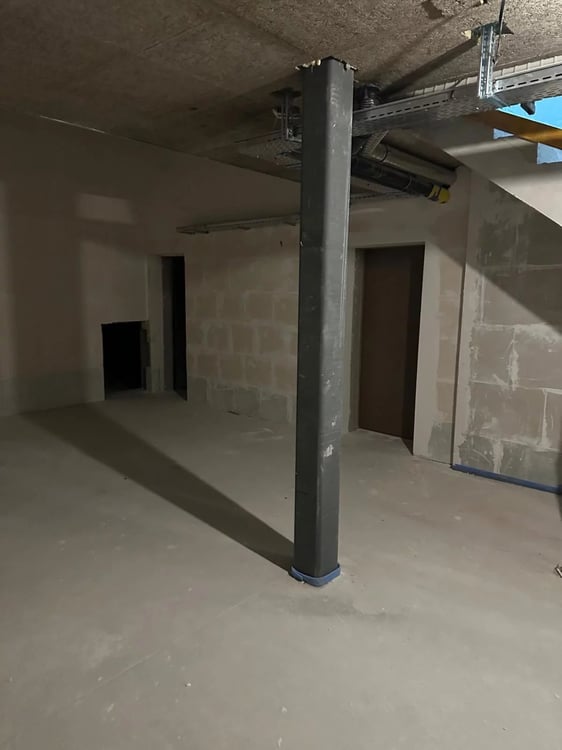 A vendre local commercial en plein coeur de Sion 11