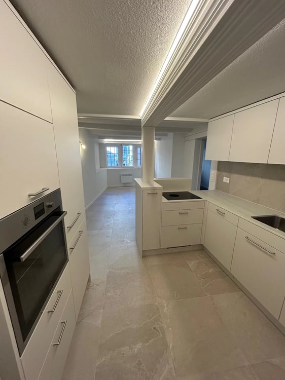 Appartement de 1.5 pièces entièrement rénové à louer en vielle ville de Sion 2
