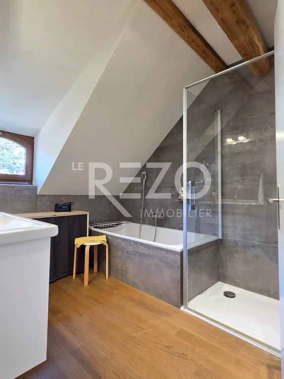 Maison villageoise individuelle + 2.1 pièces - Entièrement rénovés - Sierre 11