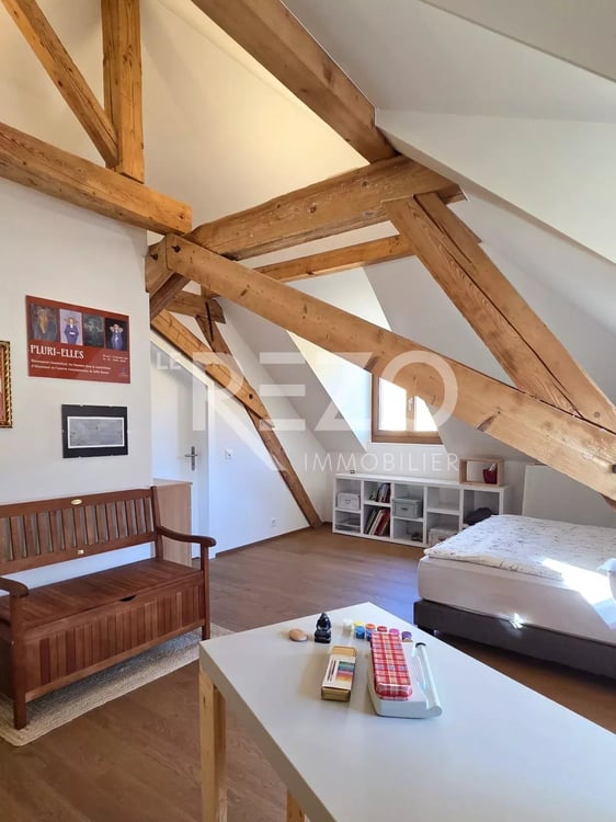 Maison villageoise individuelle + 2.1 pièces - Entièrement rénovés - Sierre 13