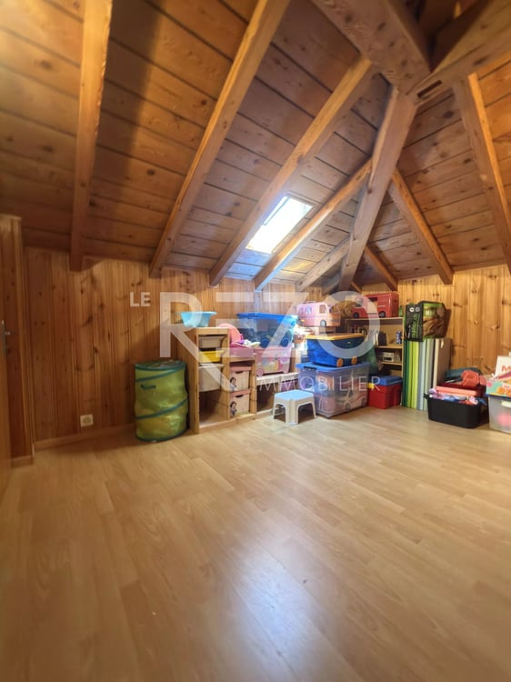 Confortable maison familiale sur grand terrain de 780m2. Réchy. 12