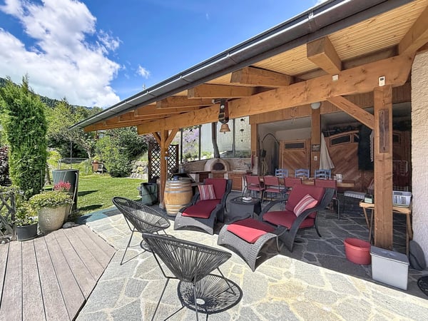 Villa familiale pleine de charme avec terrasse couverte et vue exceptionnelle à Chamoson 13